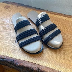 NIB Rothy’s Black Triple Band Sandal Slide